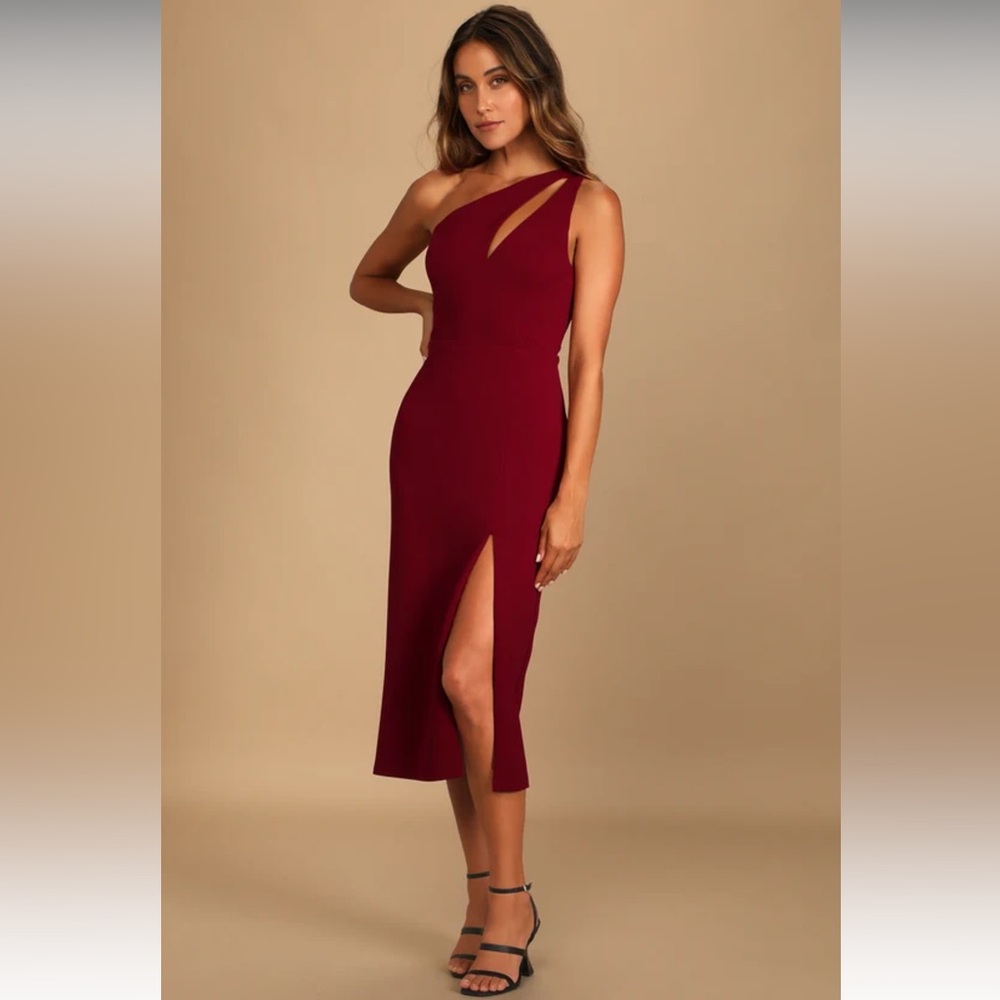 Lulu’s Cocktail Club Burgundy One-Shoulder Midi Dress